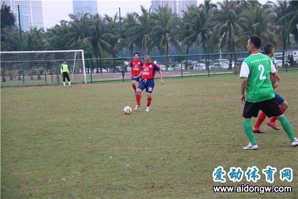 海南岁月明星队32年足球痴迷路 为挚爱的足球而战