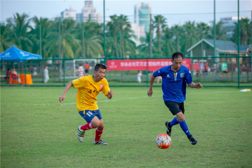 “中国体育彩票杯”2019韦海英海南男子足球邀请赛海口开踢